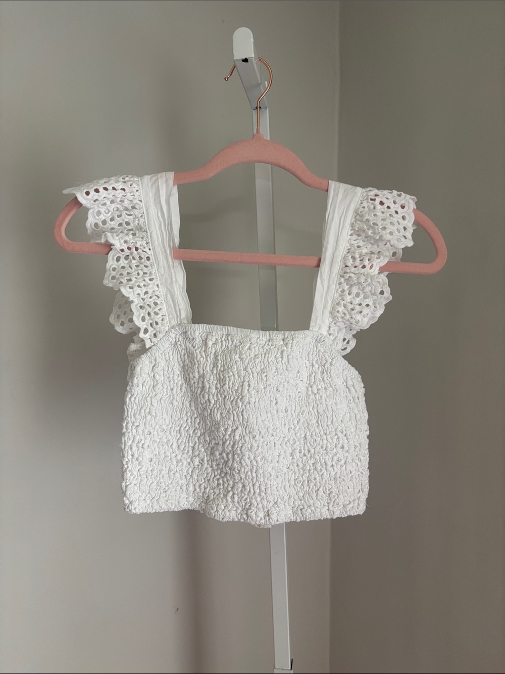 Misa Los Angeles Abelia Top White Smocked Eyelet Flutter Sleeve Crop Top Size S - Picture 4 of 8
